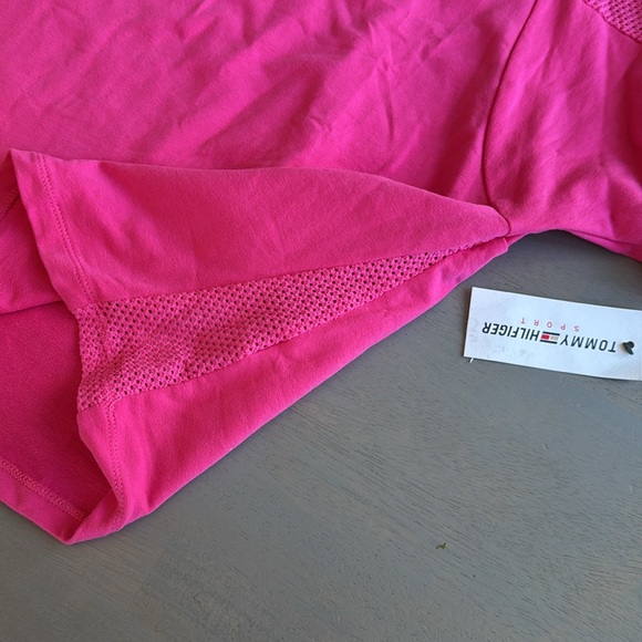 Tommy Hilfiger short sleeved tee - Soze Large NWT - Picture 6 of 12